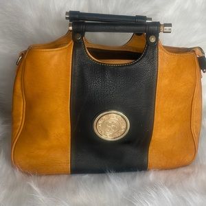 Hand bag